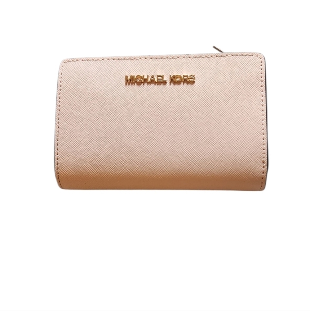 Michael Kors Cream Wallet